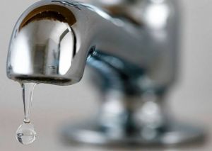 Луганщина: Водоканал хоче підвищити тарифи, але районна влада не дозволяє