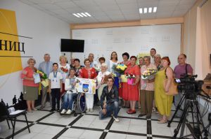 Зроблені волонтерами маскувальні вироби захищають від ворожих куль