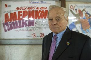 Авраам Лінкольн говорив, що існує два шляхи як подолати ворога: перший — його фізично знищити, другий — зробити з нього друга