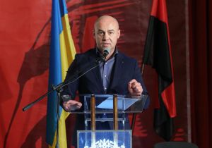 Брати з минулого вогонь, а не попіл