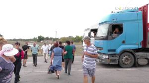 На Херсонщині так хотіли об’єднатися, що дорогу  перекрили