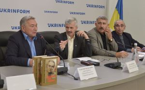 Наш національний обов’язок —  розказати про себе за допомогою літератури
