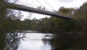 На Житомирщині дивом врятувалася дворічна дівчинка
