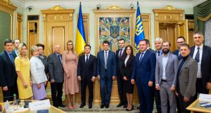 Президент вручив посвідчення членам ЦВК