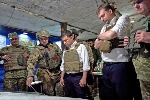 Вдячність воїнам за мирний сон, за те, що тримають небо