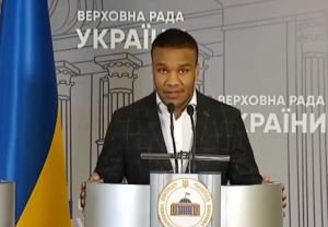 Збільшити зарплати тренерам  дитячо-юнацьких спортивних шкіл