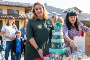 У Луцьку зоопарк вітають із ювілеєм колеги,  спонсори й відвідувачі