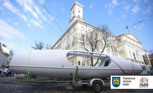 На своєму човні через океан