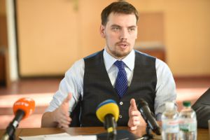 Уряд взявся за кадрову зачистку Держгеокадастру