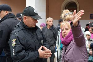 Поліція Луганщини готова до несення служби  і після розведення сил у Золотому