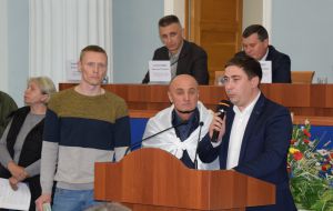 Спочатку навести лад із землею, а потім — продавати