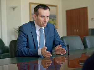 Щоб говорити про проведення виборів в ОРДЛО, потрібно прийняти інший закон