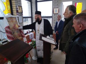 «Батьківське серце» поруч із хрестиком