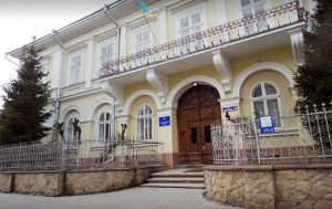 За незаконне  користування  землею — штраф