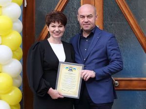 У Тернополі відділення «Укрпошти» вітають з новосіллям