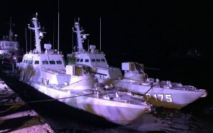 Зняли не тільки радіообладнання, а й розетки з плафонами
