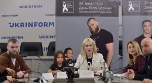 «Біла Стрічка» — символ захисту жінок  від насильства та дискримінації