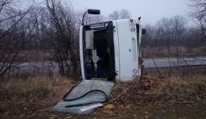 І знов ожеледиця: на Вінниччині дорога — як ковзанка