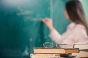 Кращі вчителі Хмельницького отримуватимуть премії