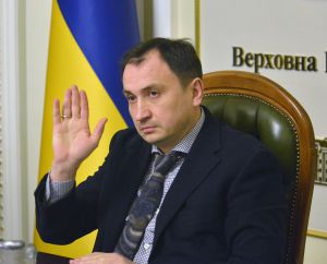 Земля: бурхливі дискусії в переповненій залі