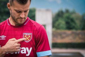Футбол. Хто найцінніший гравець «Вест Гема»?