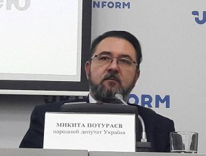 Микита ПОТУРАЄВ: «Ми хочемо, щоб громади мали землю і право нею розпоряджатися...»