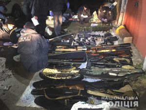 На Рівненщині вилучили цілий арсенал зброї