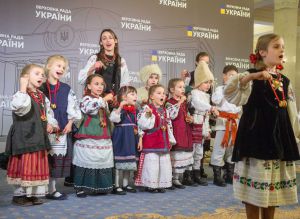 Миколай-чарівник учить творити добро і допомагати одне одному
