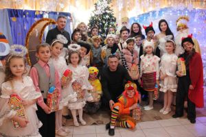 Закарпатські митники вручили дітям подарунки