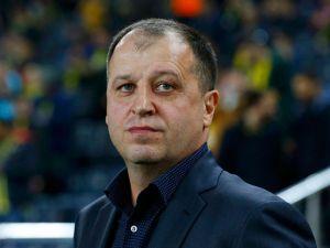 Футбол. Вернидуб відзначив Попова