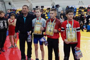 На Закарпатті провели святковий турнір із греко-римської боротьби