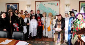 Юні ужгородські артисти прийшли з піснеспівами