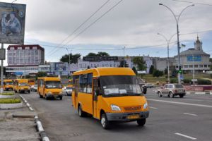 У Сумах жовті буси знімуть з маршрутів