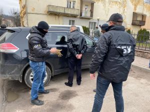 На Львівщині у комунальному підприємстві процвітали побори