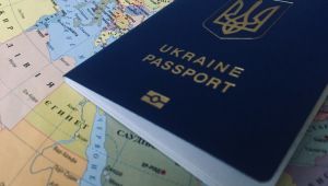 На Сумщині масово отримують закордонні паспорти