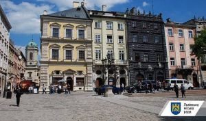 У Львові тривають паперові переселення комунальних закладів