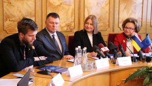 Чи узаконять подвійне громадянство?