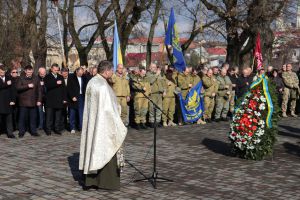 В Ужгороді вручили ордер афганцю 