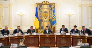 Сильна відповідь  на демонстрацію сили