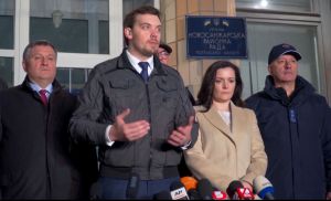 Дорога додому. Крізь каміння й завали — справжні та уявні...