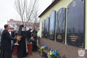 Загиблих вінничан згадуватимуть поіменно щотижня