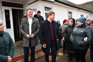 Про добудову школи у Вирах...