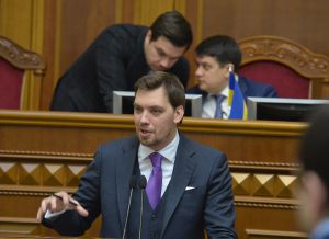 Проміжний звіт та розмови про відставку