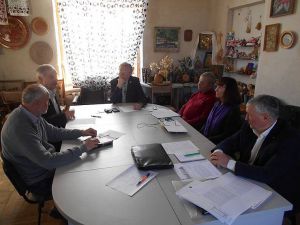 Мова захистить  від «чорної діри»