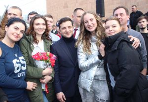 Із Нових Санжар усі роз’їхалися здорові, та з коронавірусом жартувати не можна