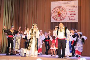 Донеччина: Культури різні — душа одна