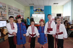 Барвисті шкарпетки для «сонячних» дітей