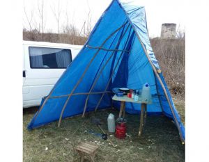 Чоловік самоізолювався біля річки Горинь