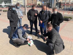 За торгівлю посадами затримали фальшивого радника глави Офісу Президента