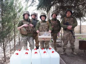Волонтери доставили антисептик та засоби захисту на передову